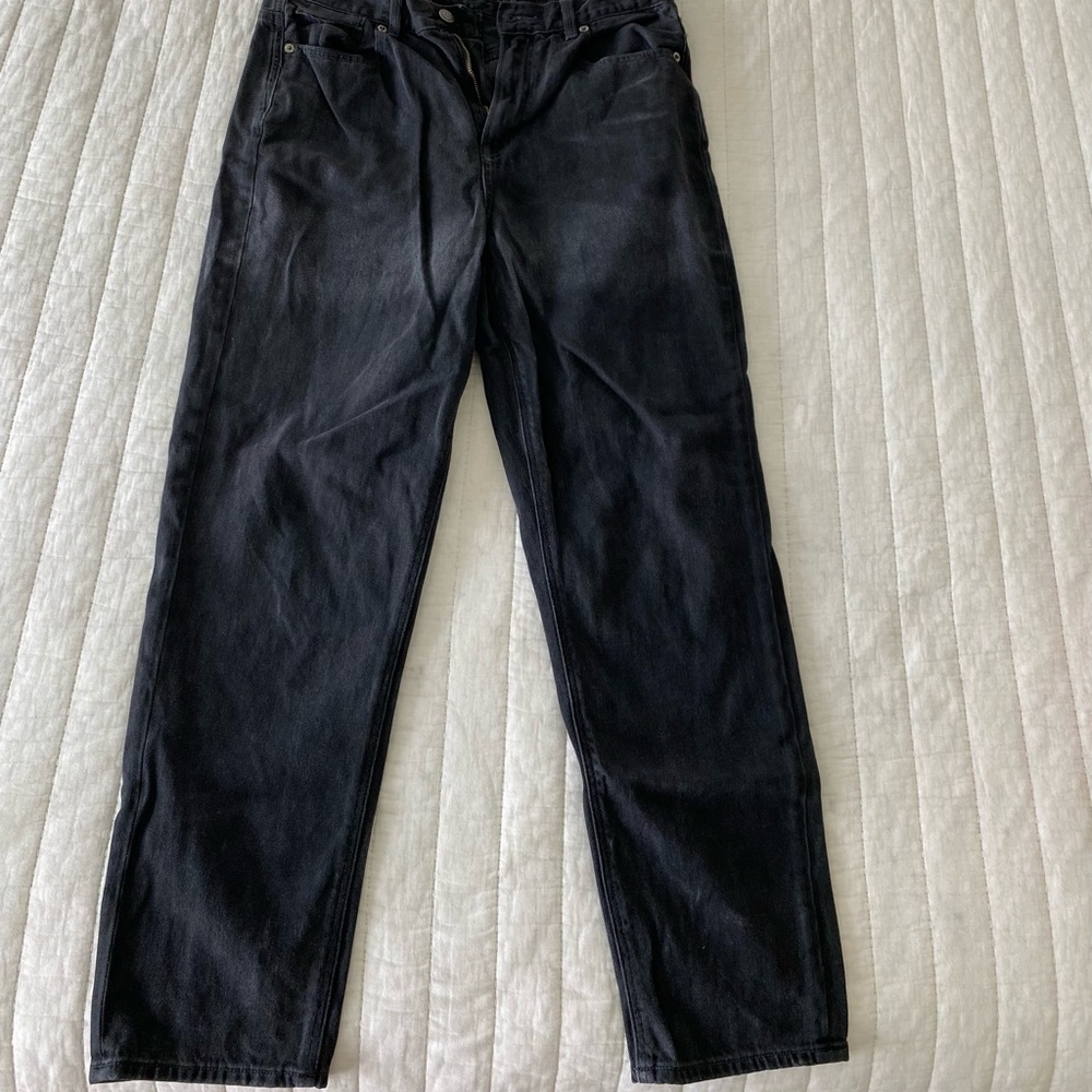 American Eagle relaxed high rise mom jean